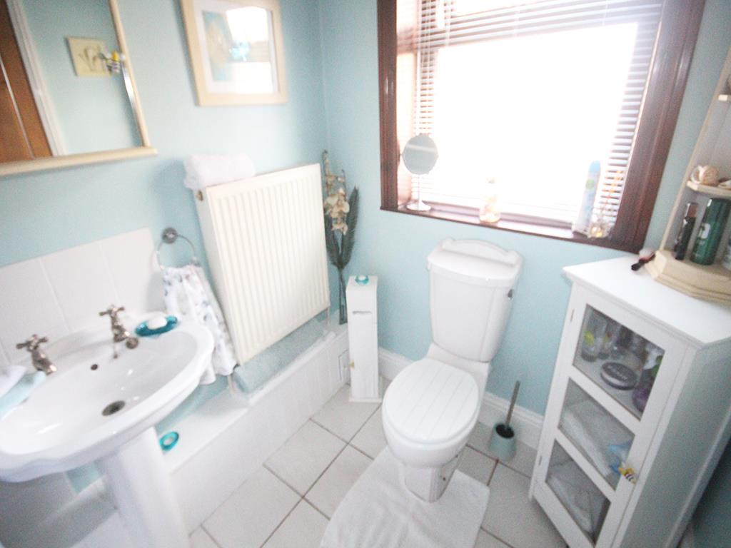 3 bedroom end terrace house For Sale in Barnoldswick - IMG_2054.jpg